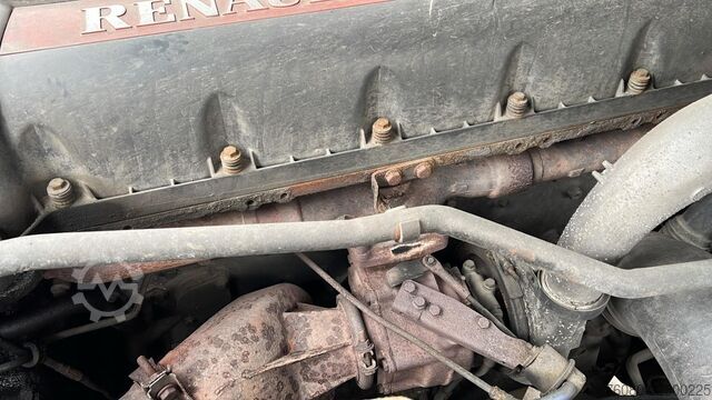 Standard tractor Renault MAGNUM 460 (AIRCO / BONNE ETAT)