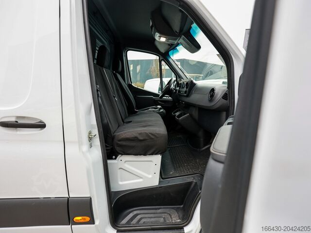 High top van Mercedes-Benz Sprinter 315 CDI Kasten L2H2 AHK Stdhz. Navi