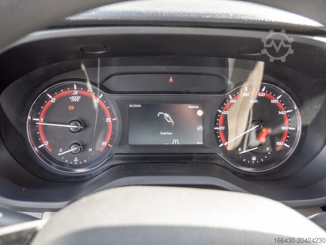 High top van Maxus DELIVER 9