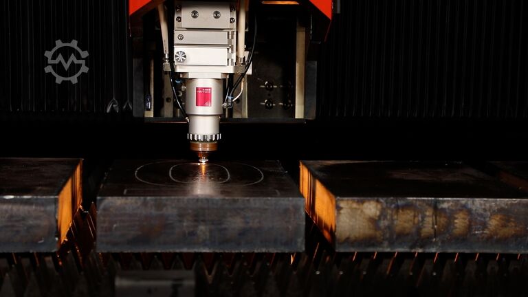 Laserschneidmaschine DNE - member of Bystronic group D-Power