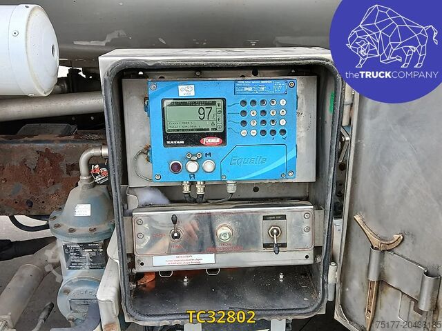 Tanker truck Renault Premium 310