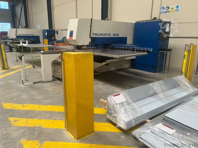 Punching machine TRUMPF TRUMATIC 200
