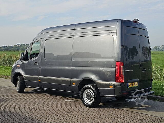 High-roof van MERCEDES-BENZ SPRINTER 317 L2H2 Mbux10 LED