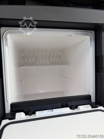 Abrollkipper MAN TGX 26.520 6x2-4 LL Abroller Hyva Titanium