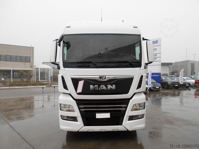 Standard tractor unit MAN TGX 18.500