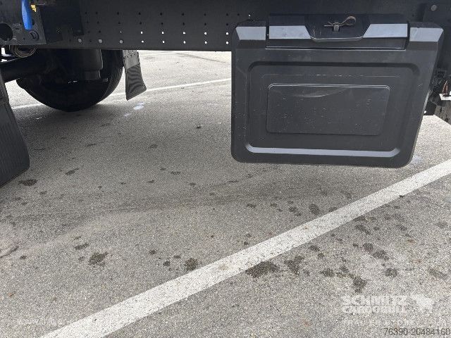 Auflieger mit Pritsche & Plane Schmitz Cargobull Semitrailer Curtainsider Standard