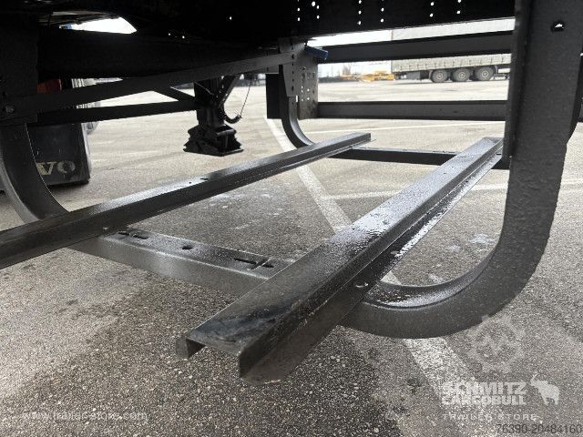 Auflieger mit Pritsche & Plane Schmitz Cargobull Semitrailer Curtainsider Standard