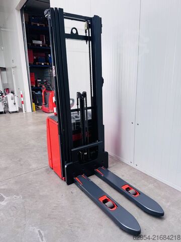 Hochhubwagen Linde L 14 Triplex