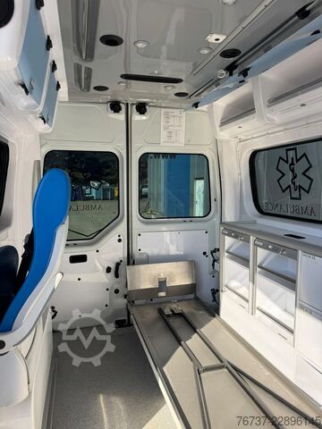 Rettungswagen Renault Master **EURO 5-BELGIAN ORIGINE-AIRCO**