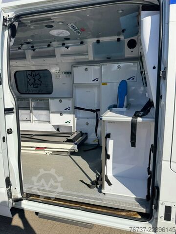 Rettungswagen Renault Master **EURO 5-BELGIAN ORIGINE-AIRCO**