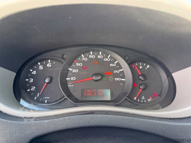 Rettungswagen Renault Master **EURO 5-BELGIAN ORIGINE-AIRCO**