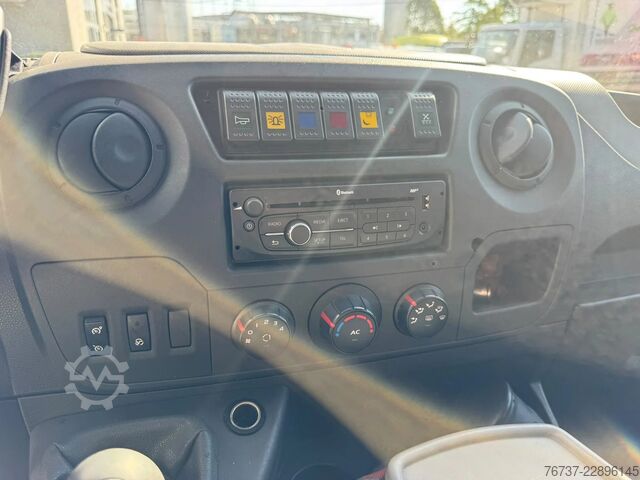 Rettungswagen Renault Master **EURO 5-BELGIAN ORIGINE-AIRCO**