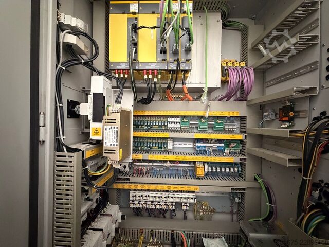 Vertikales Bearbeitungszentrum Quaser MV204 II