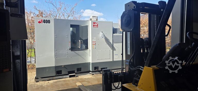 Vertical machining center Haas VC-400