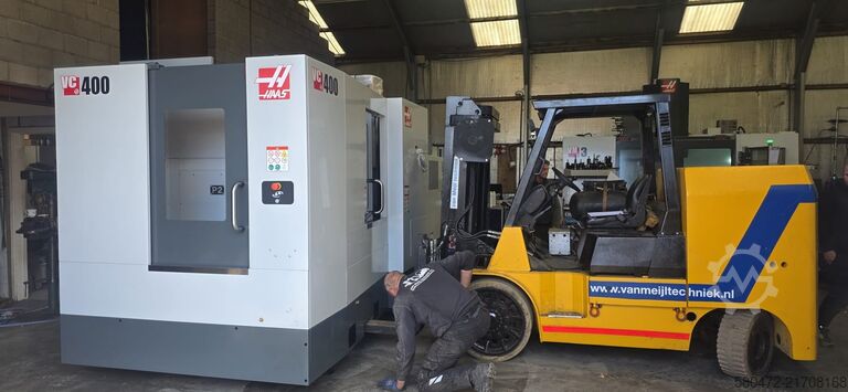Vertical machining center Haas VC-400