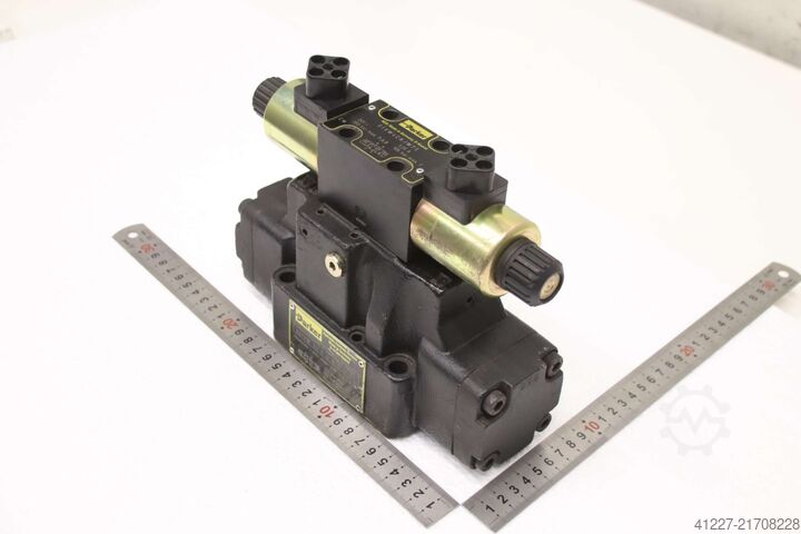 Directional control valve Parker D41VW 34 C 4 N J W 75