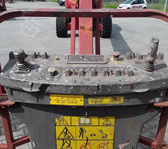 Telescopic boom lift JLG 860SJ