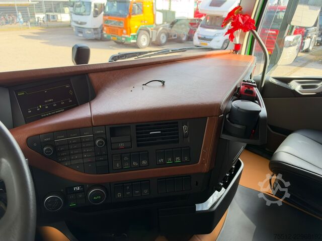 Standard-SZM Volvo FH 500 / 2 Tanks / I-Shift / TUV: 1-2027 / NL T...