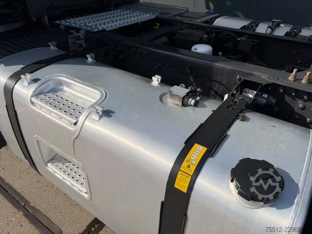 Standard-SZM Volvo FH 500 / 2 Tanks / I-Shift / TUV: 1-2027 / NL T...