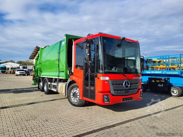 Garbage truck Mercedes-Benz Econic
