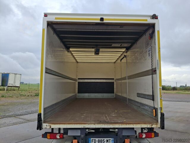 Box truck Iveco EUROCARGO ML 120E21P - E6