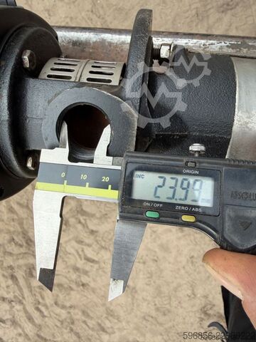 Grundfos SPK 4-8 Vertikalpumpe, 0,55 kW, 3 m³/h, Förderhöhe 28 m Grundfos SPK 4-8 pompa pionowa 0,55 kW 3 m3/h 28 m Grundfos SPK 4-8 pompa pionowa 0,55 kW 3 m3/h 28 m