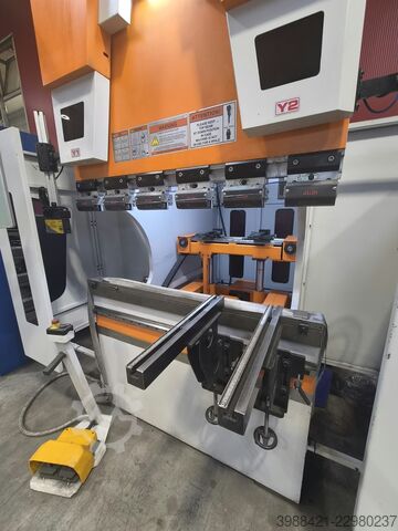 ERMAKSAN Speed-Bend Pro 1270x60 – CNC press brake Ermak SPEED BEND PRO 1270x60