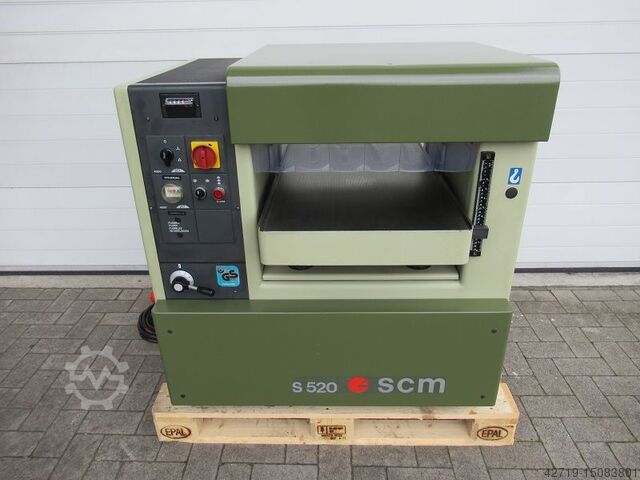 SCM S 520