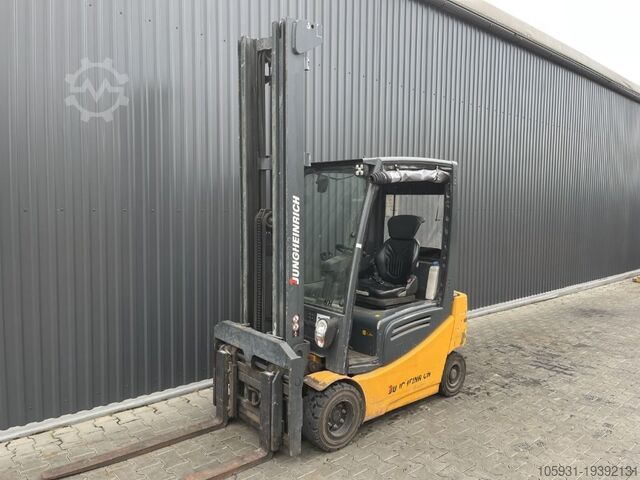 Electric 4-wheel forklift Jungheinrich EFG318k