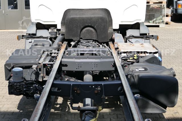 Truck chassis RENAULT D 12.240 Wechselaufbau Motorschaden Euro 6