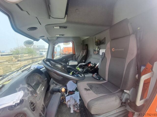 All terrain crane Grove GMK 6300 L