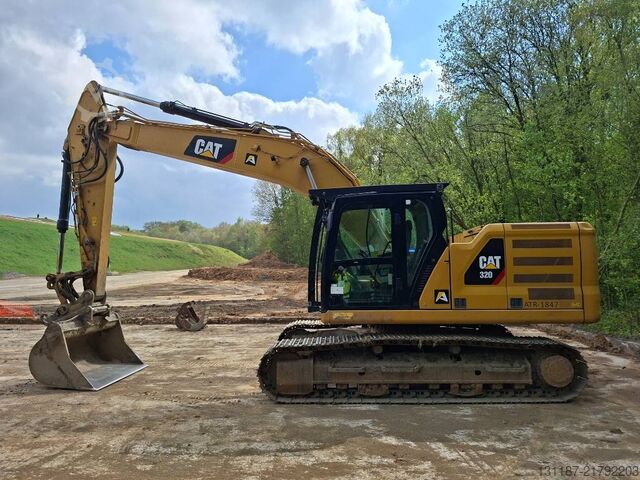 Crawler excavator CAT 320