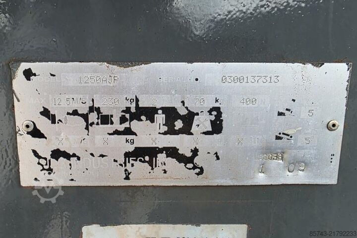 Articulated boom lift JLG 1250AJP Diesel, 4x4x4 Drive, 40.1m Working Height,