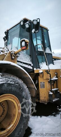 Loader with wheeled chassis Caterpillar 950G