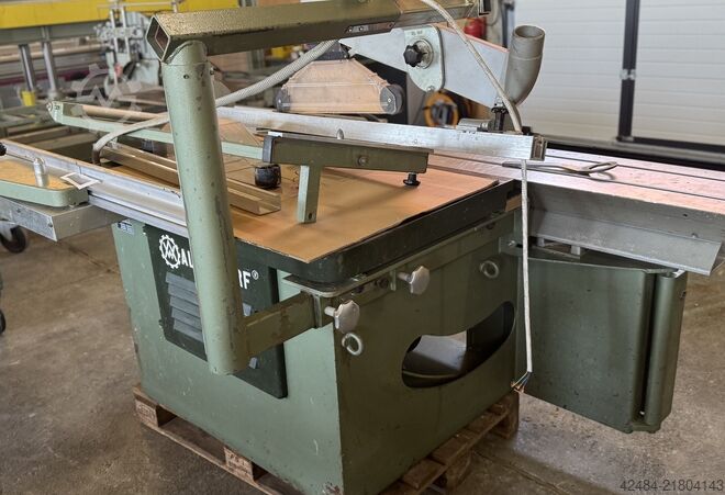 Sliding table saw Altendorf F45
