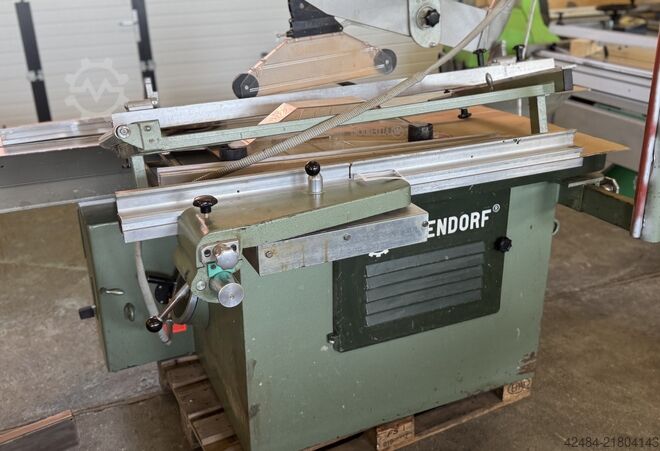 Sliding table saw Altendorf F45