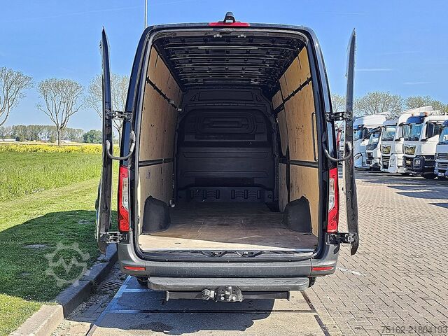 High-roof van MERCEDES-BENZ SPRINTER 315 L3H2 Mbux Automaat!