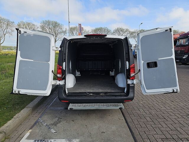 High-roof van MERCEDES-BENZ 