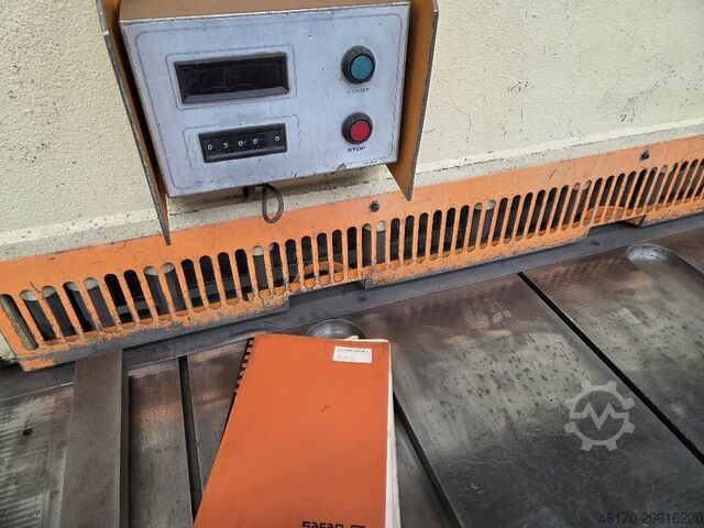 Hydraulic guillotine shear Safan VS 310 6