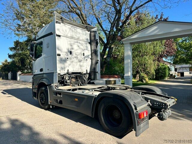 Van Mercedes-Benz Actros 1845 Sattelzugmaschine