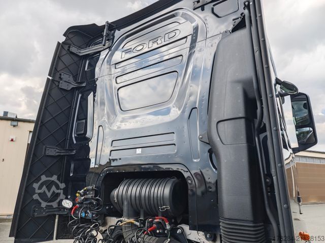 Standard tractor unit FORD F-MAX LUX LED, Intarder, Standklima, RDKS, Voll