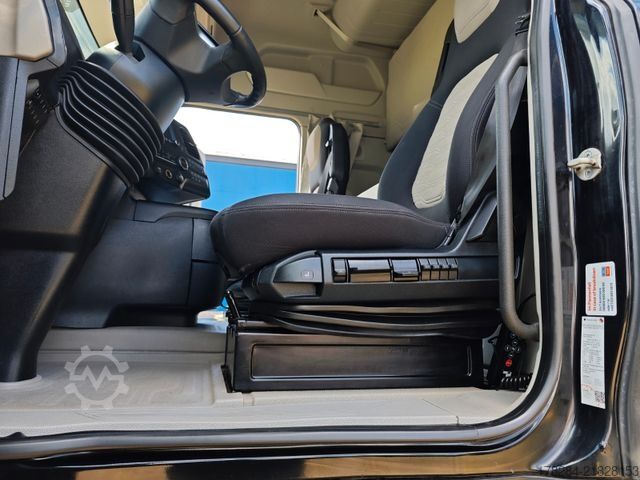 Standard tractor unit FORD F-MAX LUX LED, Intarder, Standklima, RDKS, Voll