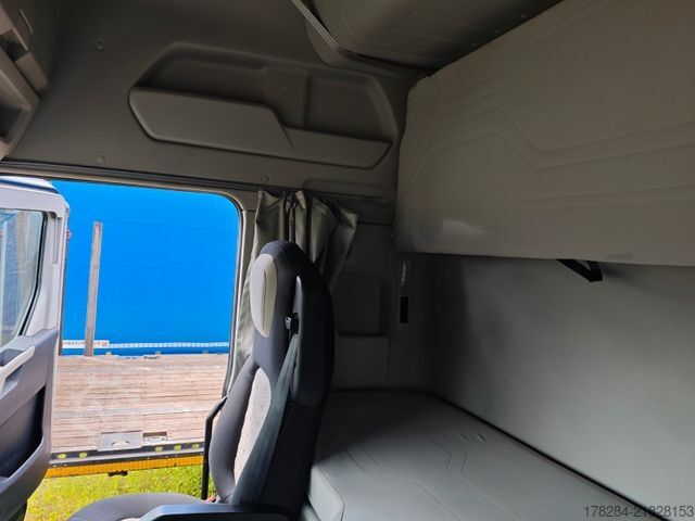Standard tractor unit FORD F-MAX LUX LED, Intarder, Standklima, RDKS, Voll