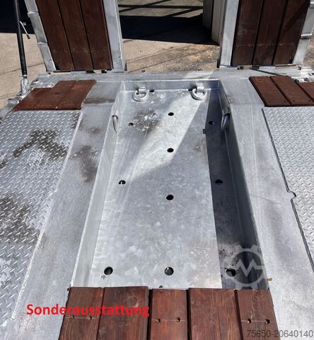 Low loader trailer Möslein T 3-9,20 F 3 Achs Tieflader mit gerader Ladefläche 9 m, Neufahrzeug