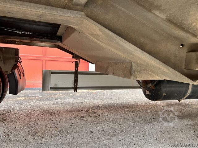 Low loader trailer Möslein TF3 Schwebheim 3 Achs Tiefladeranhänger