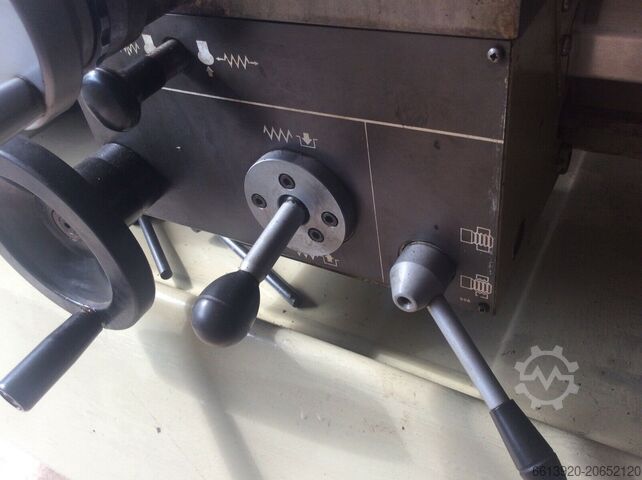 Drehmaschine mit durchgehender Spindel Harrison Soustruh M250