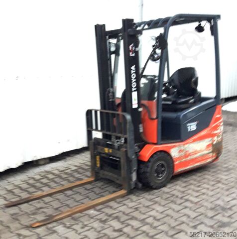 Forklift ID No.: 14587 Toyota 7FBEST 15