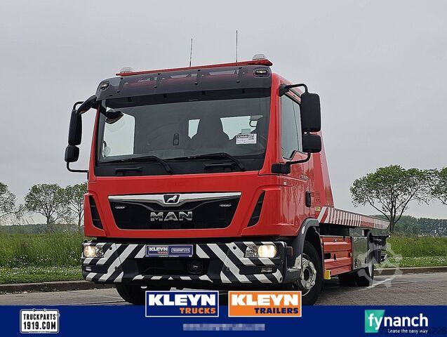 Car carrier van M.A.N. 12.220 TGL BOTTIE PLATFORM+TOW