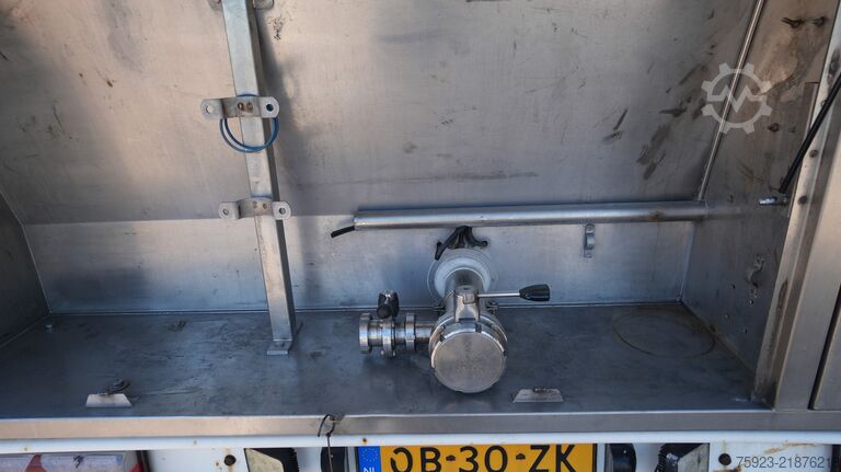 Food tanker Van Hool 3 axle food tank trailer 33.300ltr