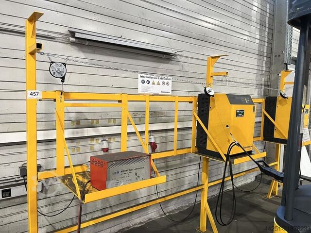 3-Slot Battery Charging Station Jungheinrich 3-fach Batterieladeplatz